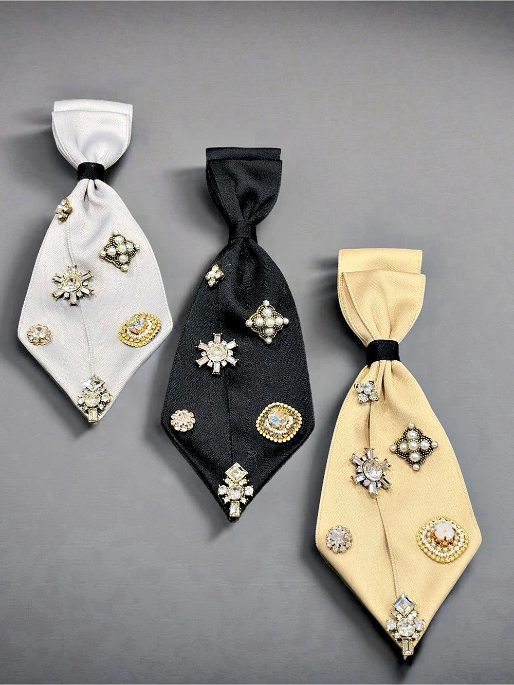Necktie pin on set of 3